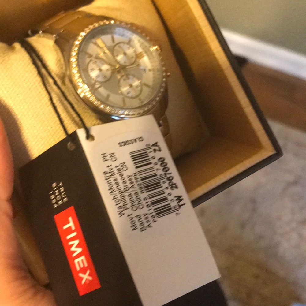 Brand new Timex Watch - Picture 2 of 7